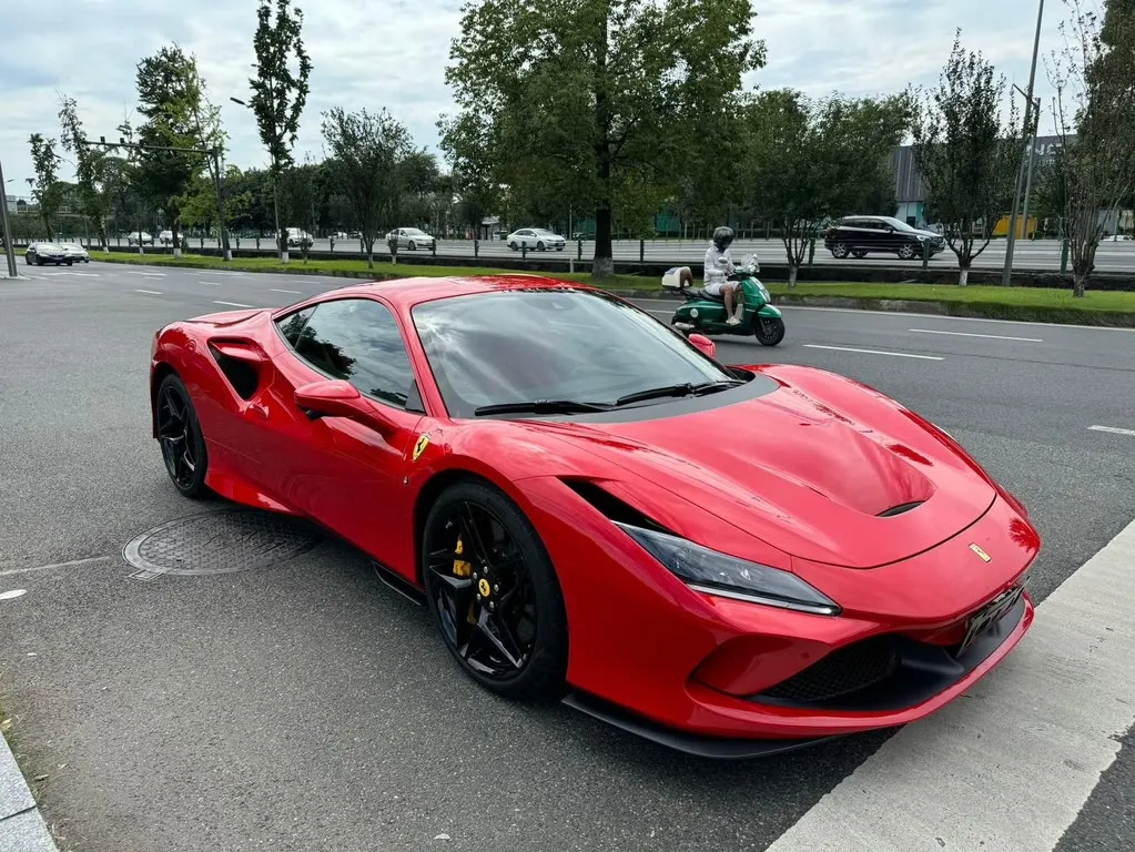 Ferrari F8 — фото 3