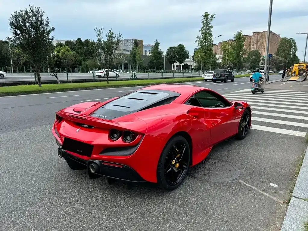 Ferrari F8 — фото 4