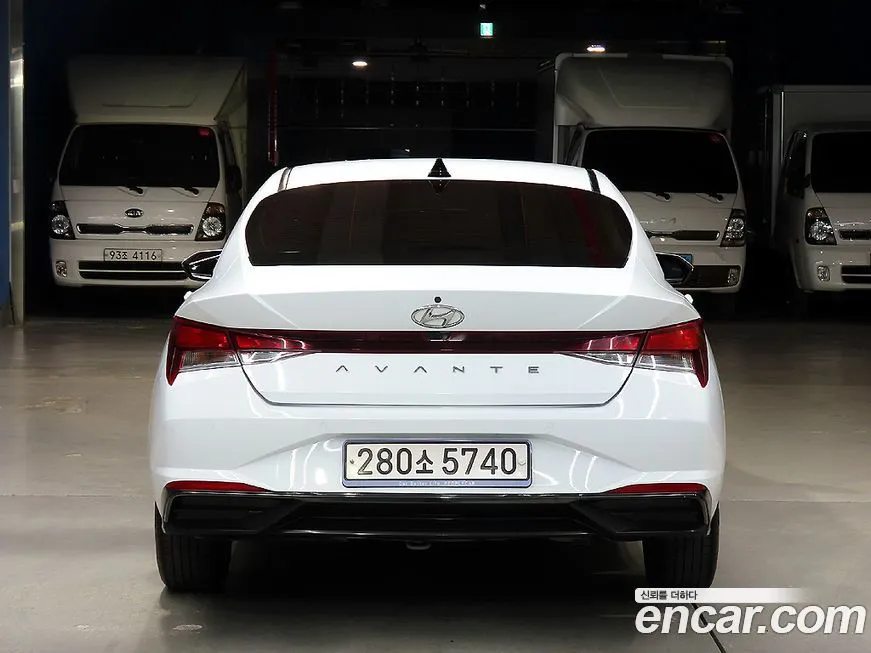 Hyundai AVANTE — фото 3