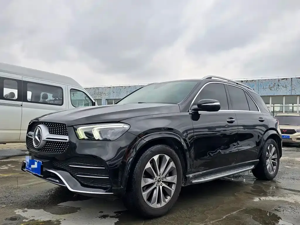 Mercedes-Benz GLE — фото 1