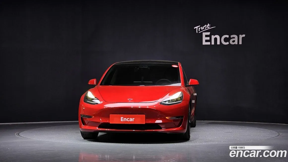 Tesla Model 3 — фото 3