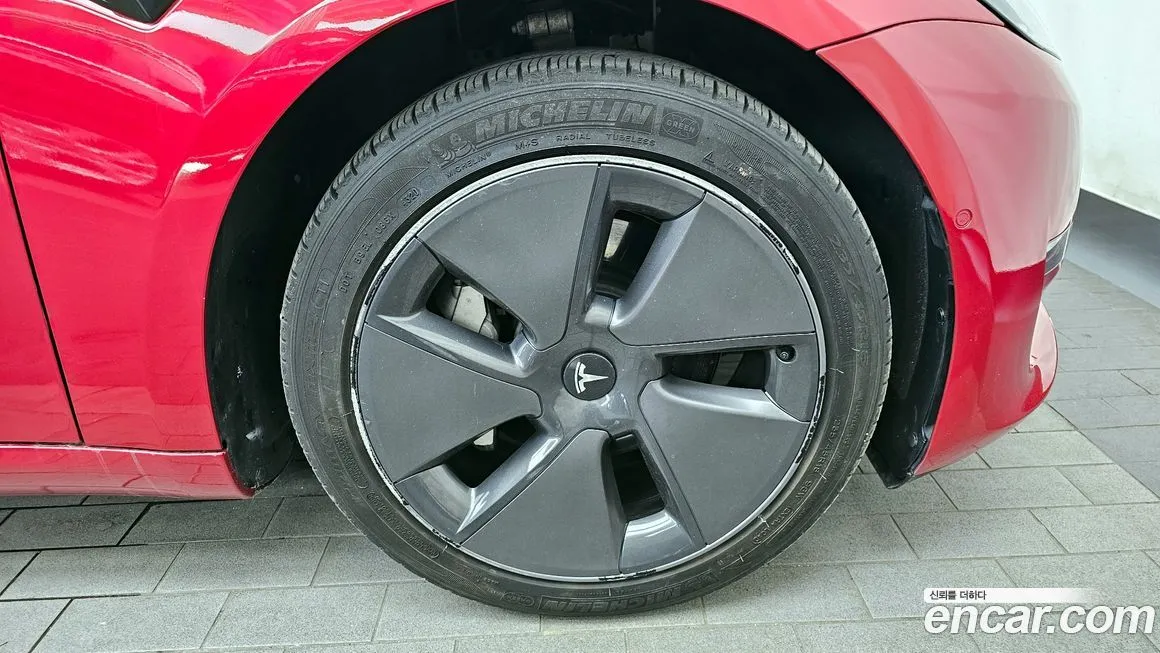 Tesla Model 3 — фото 5