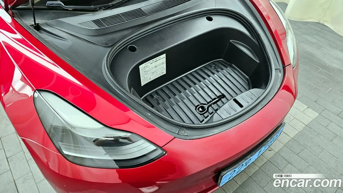 Tesla Model 3 — фото 6