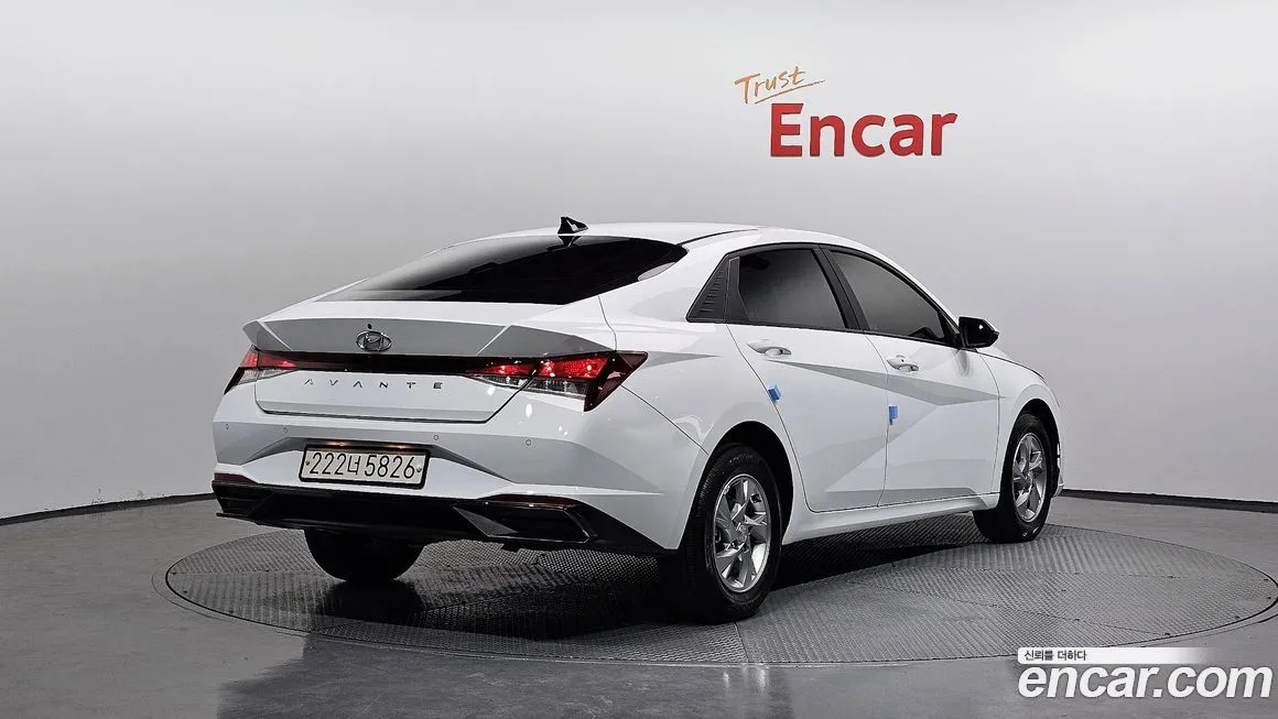 Hyundai AVANTE — фото 2