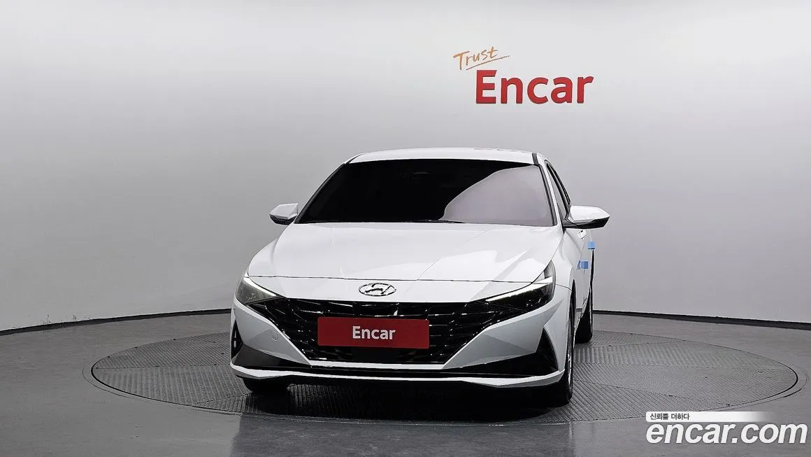 Hyundai AVANTE — фото 3