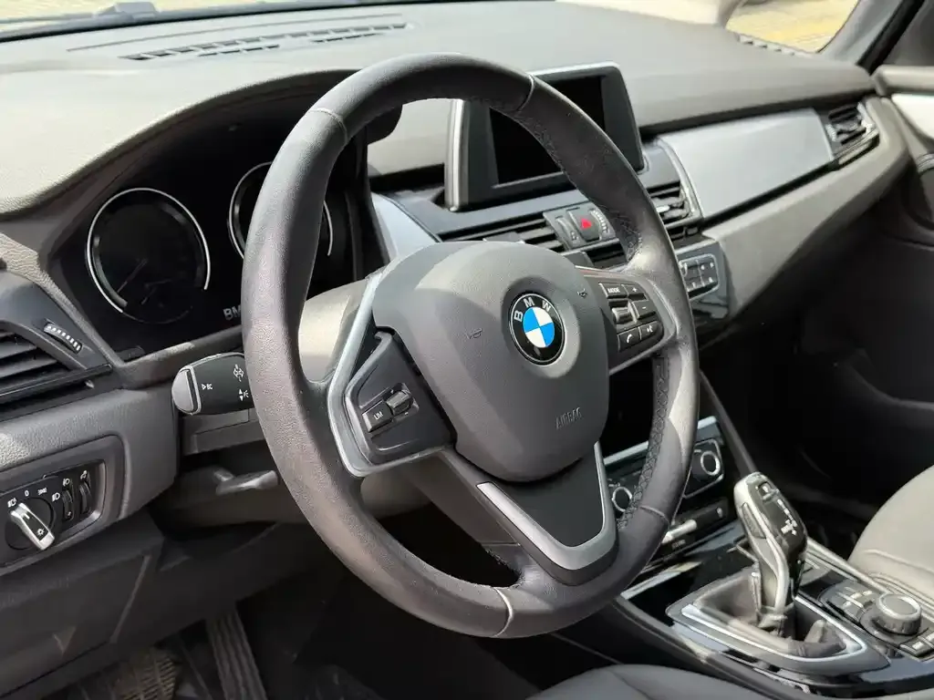 BMW 2 Series Gran Tourer — фото 10