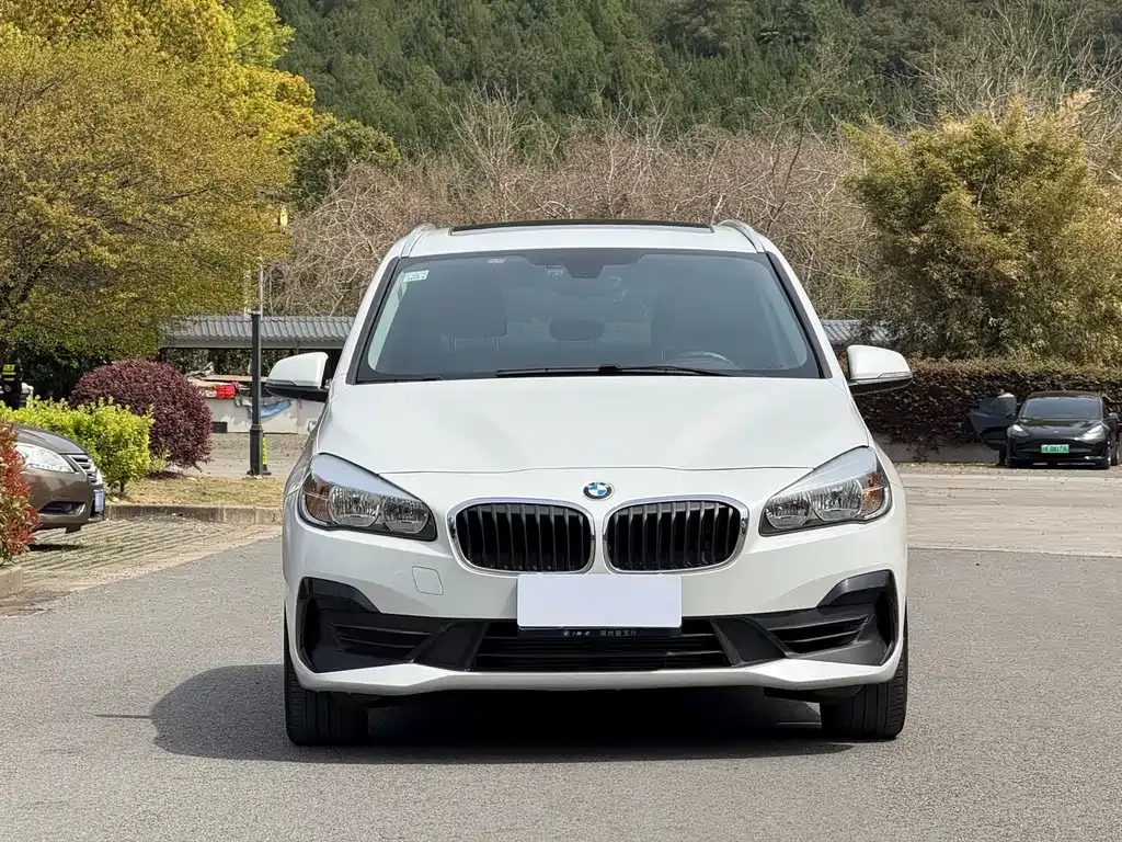 BMW 2 Series Gran Tourer — фото 2