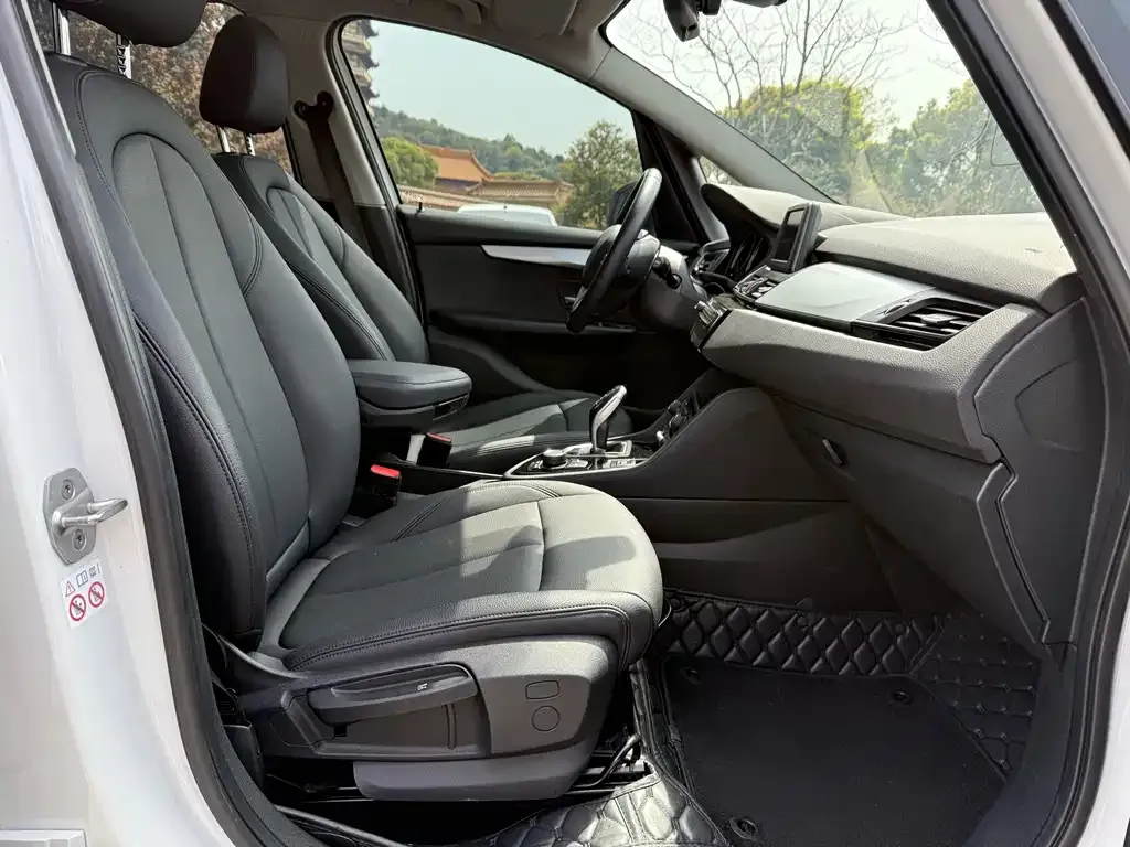 BMW 2 Series Gran Tourer — фото 8