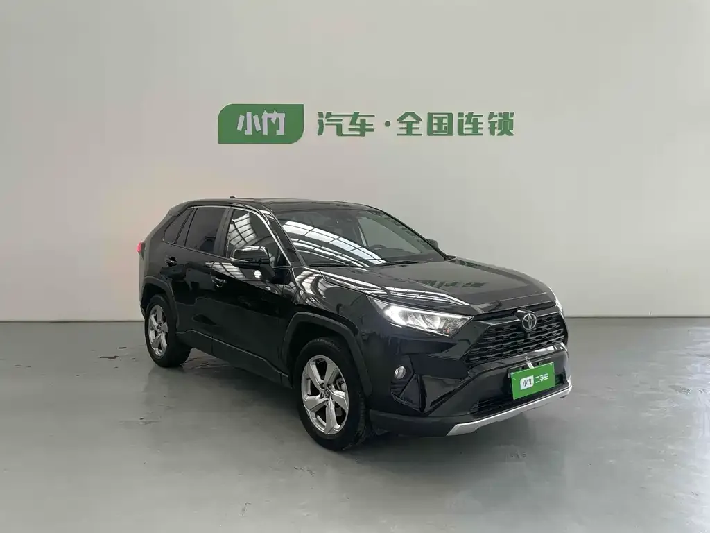 Toyota RAV4 — фото 3