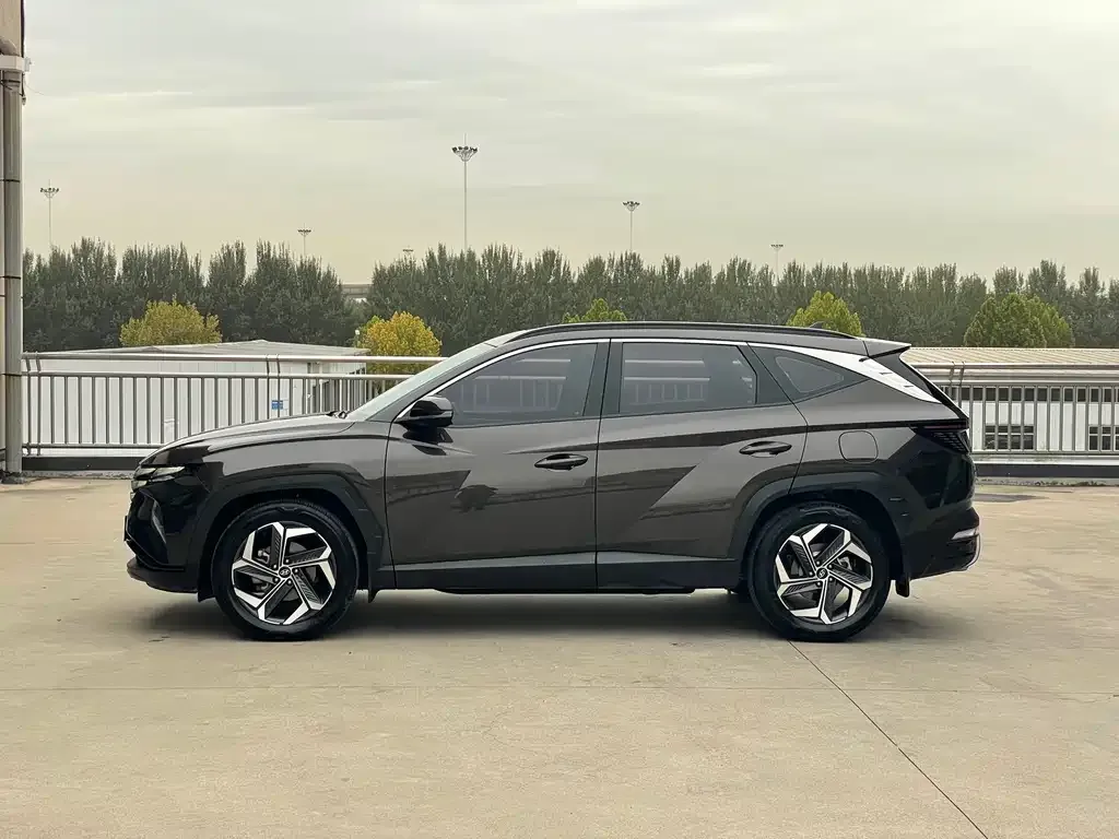 Hyundai Tucson — фото 7