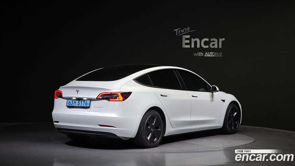 Tesla Model 3 — фото 2