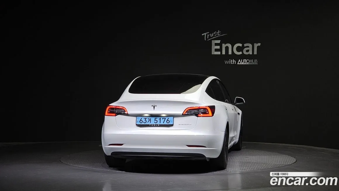 Tesla Model 3 — фото 4