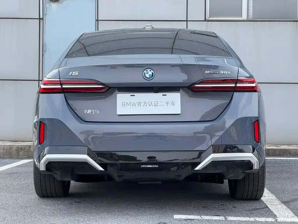 BMW i5 — фото 6