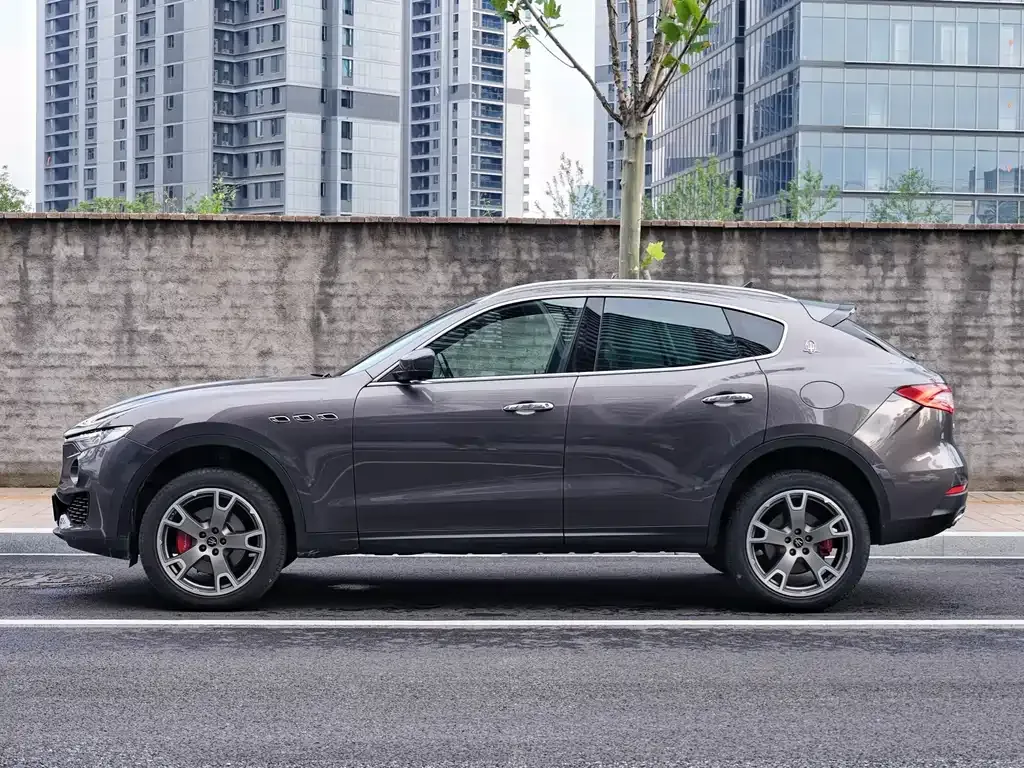 Maserati Levante — фото 2