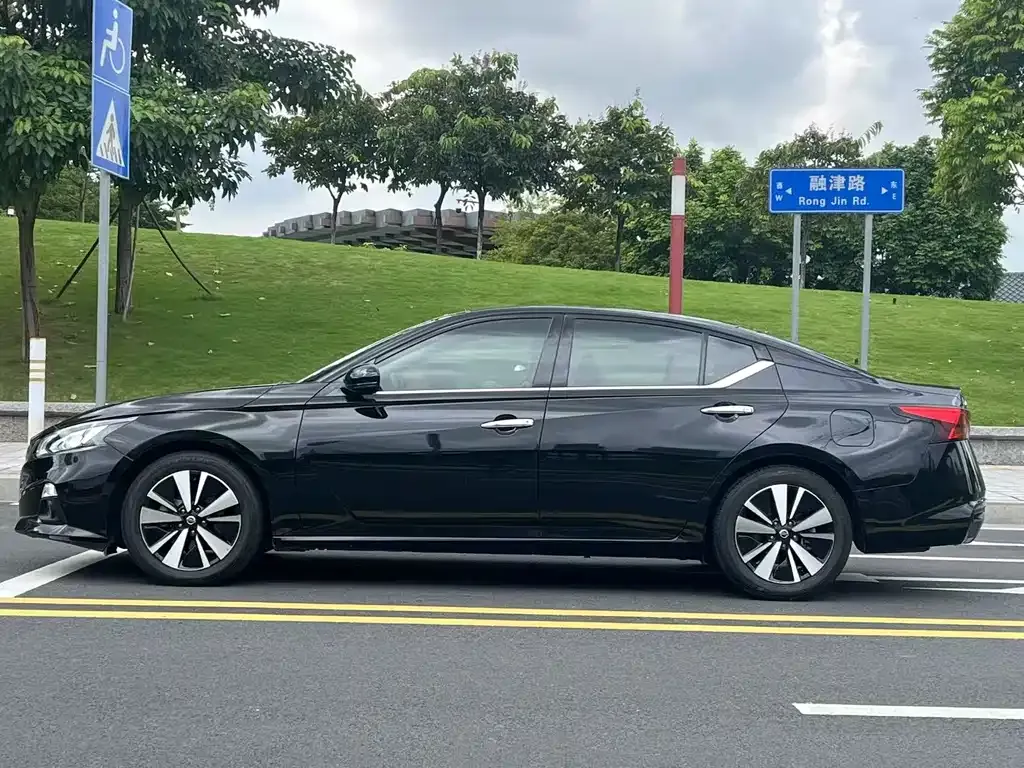 Nissan Teana — фото 5