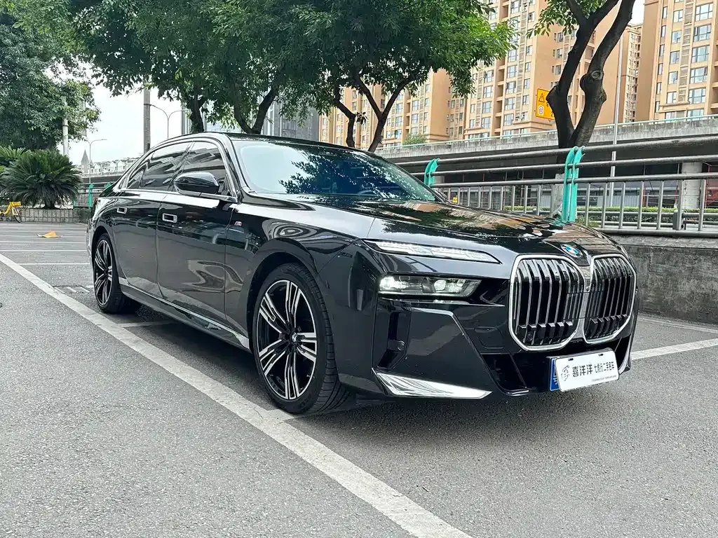 BMW 7 Series — фото 5
