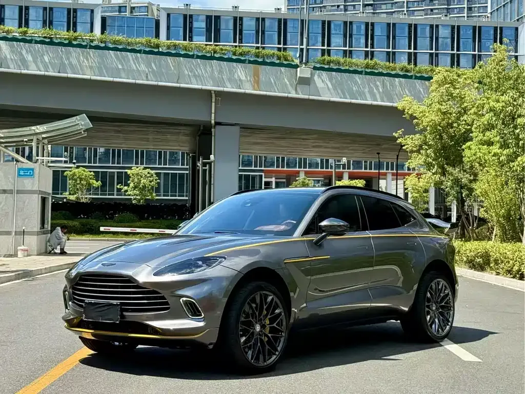 Aston Martin DBX — фото 2