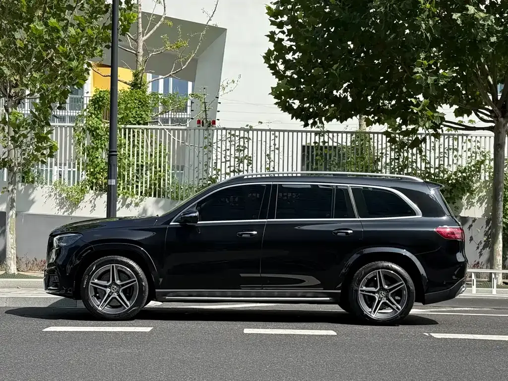 Mercedes-Benz GLS — фото 9