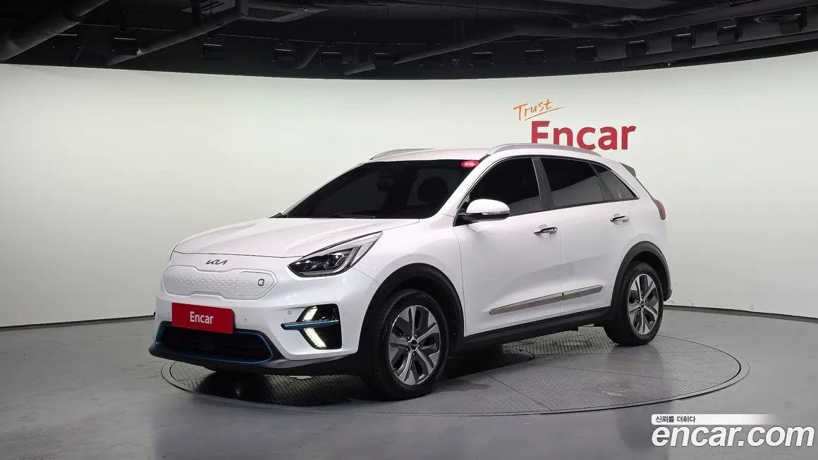 Kia Niro — фото 1