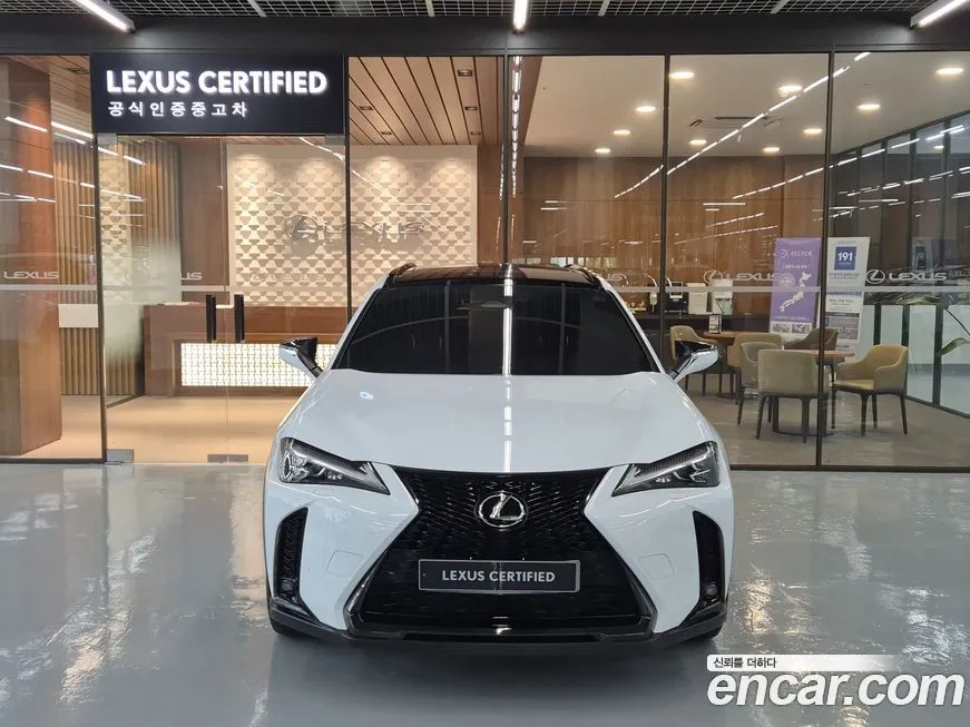 Lexus UX — фото 3