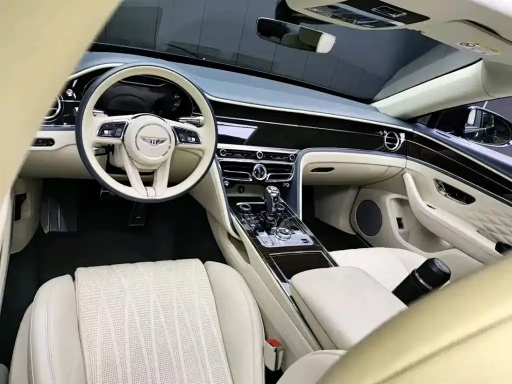Bentley Flying Spur — фото 4
