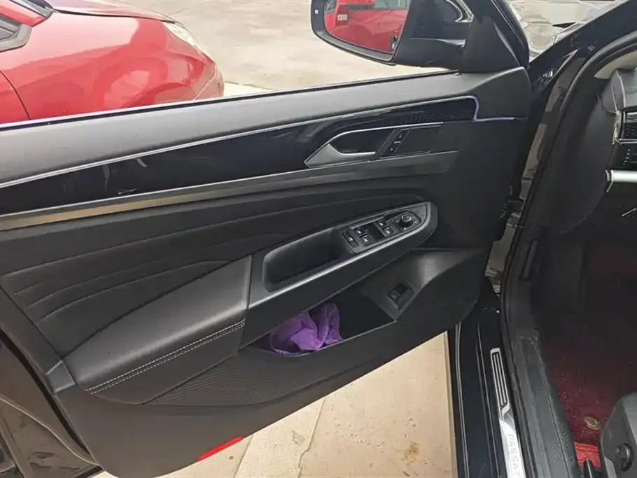 Volkswagen Passat — фото 7