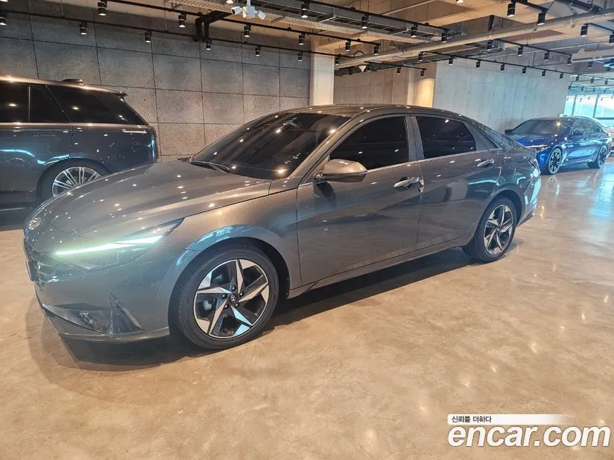 Hyundai AVANTE — фото 1