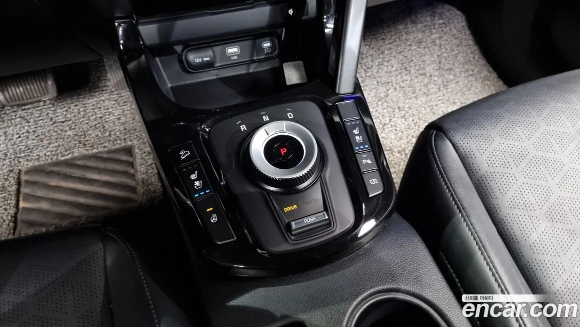 Kia Seltos — фото 9