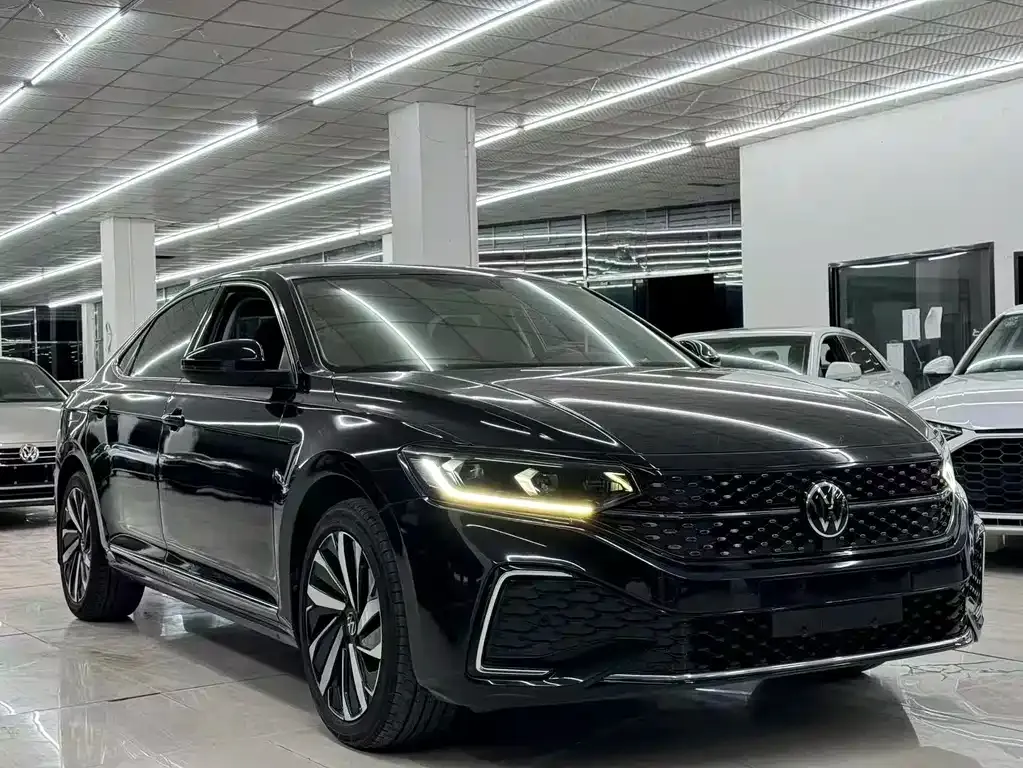 Volkswagen Passat — фото 3