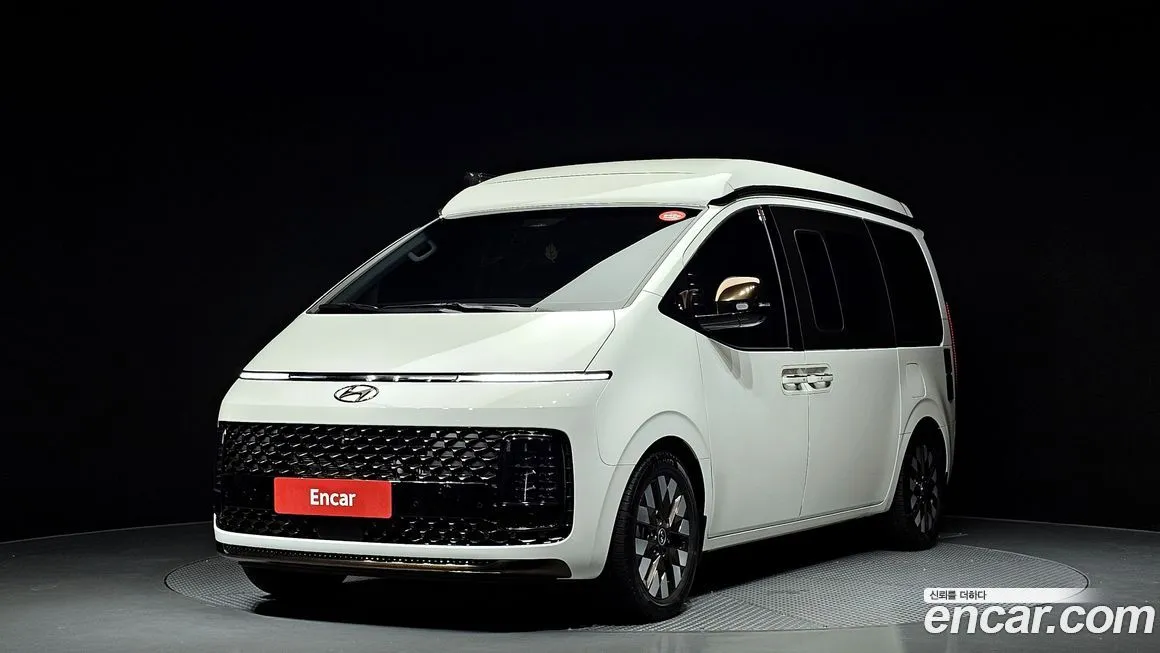 Hyundai Staria — фото 1