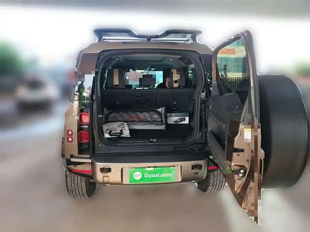 Land Rover Defender — фото 10