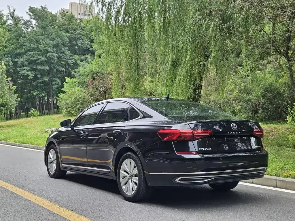 Volkswagen Passat — фото 3