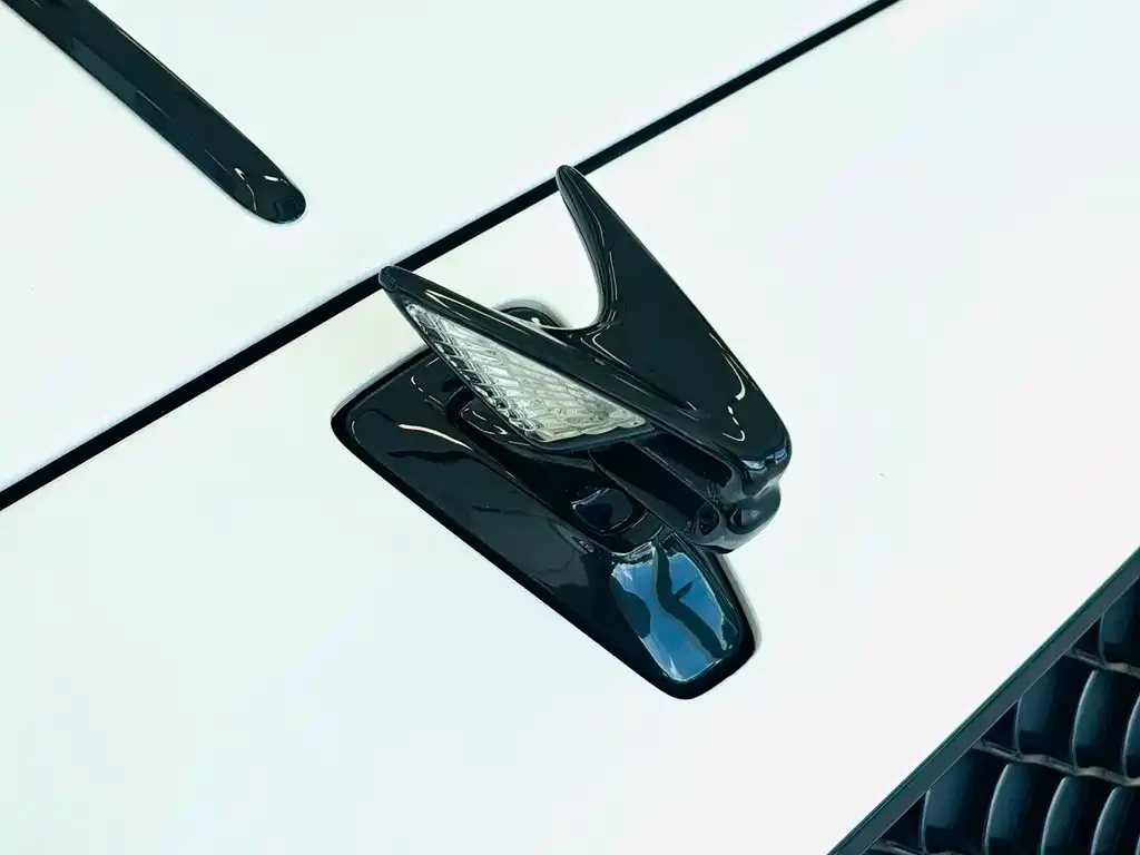Bentley Flying Spur — фото 4