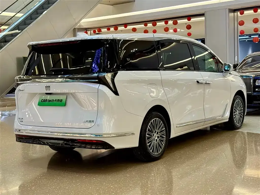 Buick GL8 Hybrid — фото 5