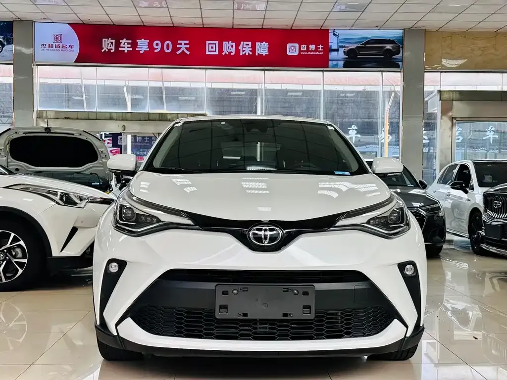 Toyota C-HR — фото 2