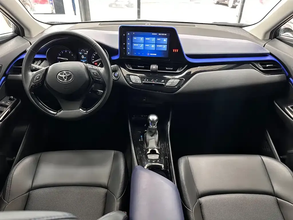 Toyota C-HR — фото 9