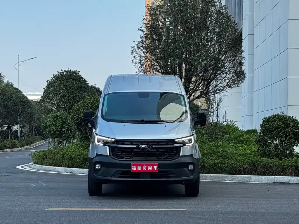 Ford Transit — фото 2