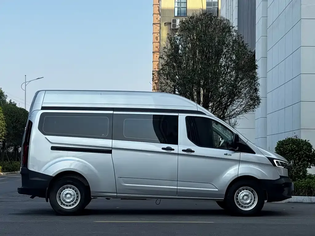 Ford Transit — фото 6