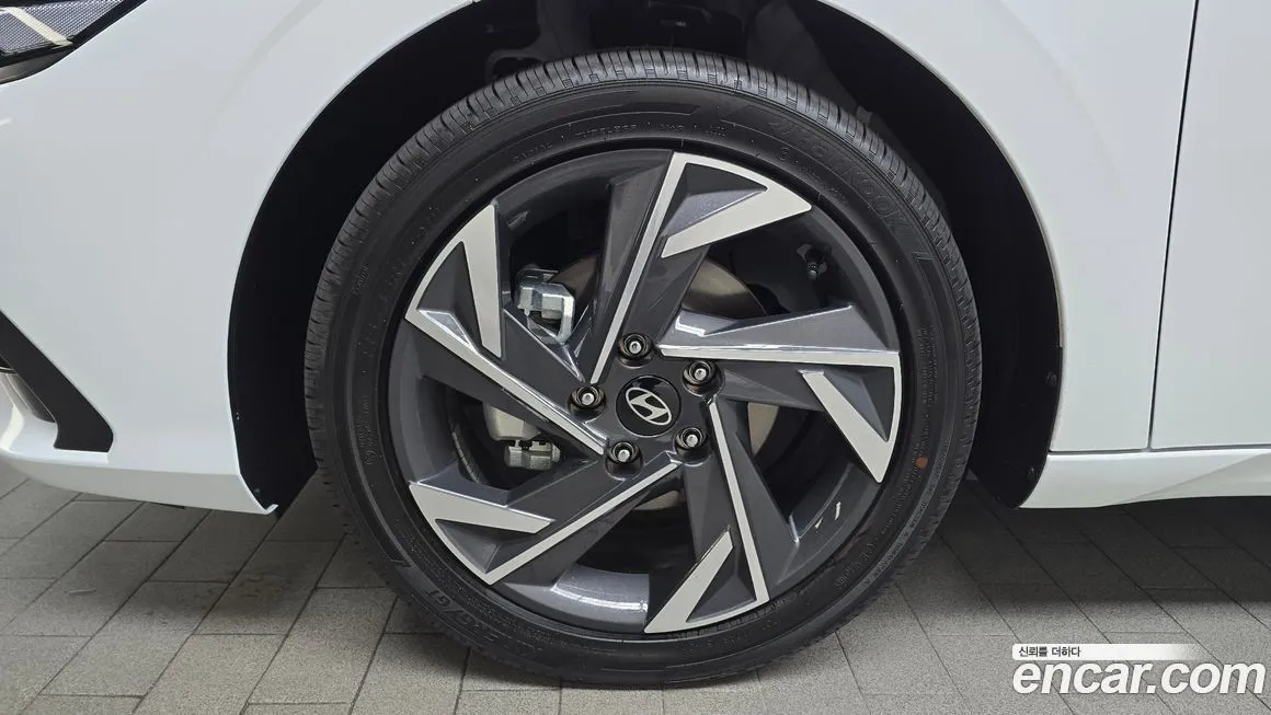 Hyundai AVANTE — фото 5