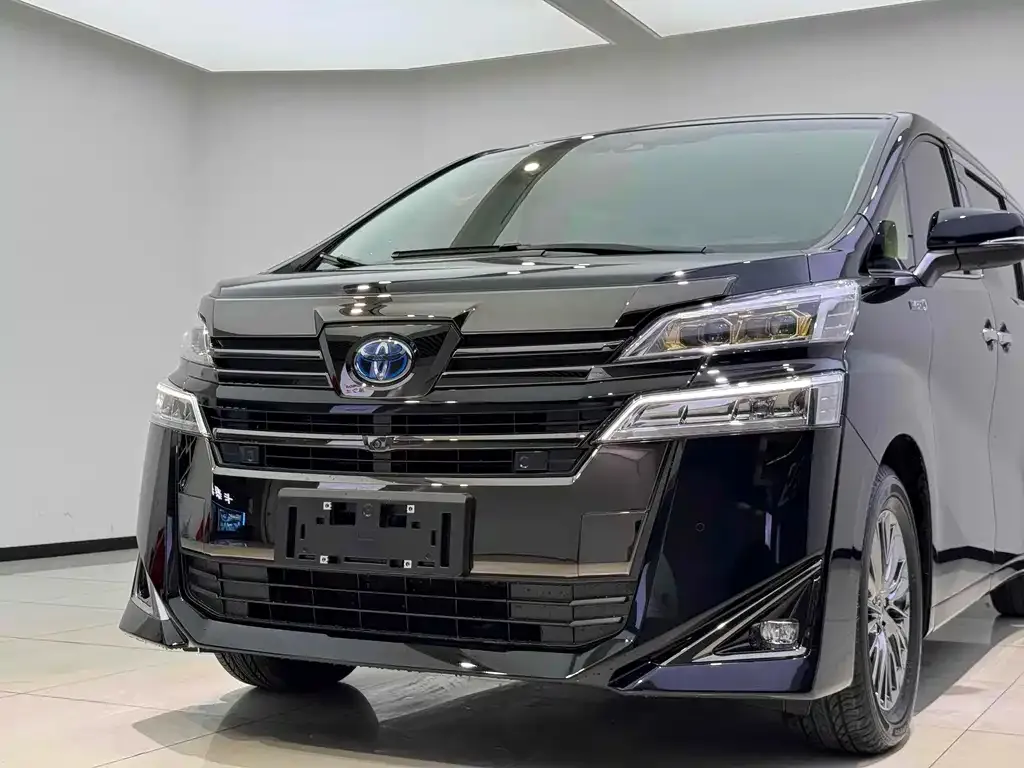 Toyota Vellfire — фото 2