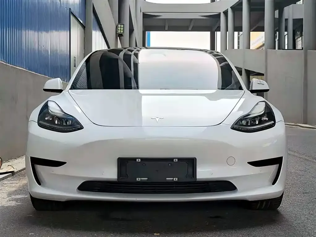 Tesla Model 3 — фото 2