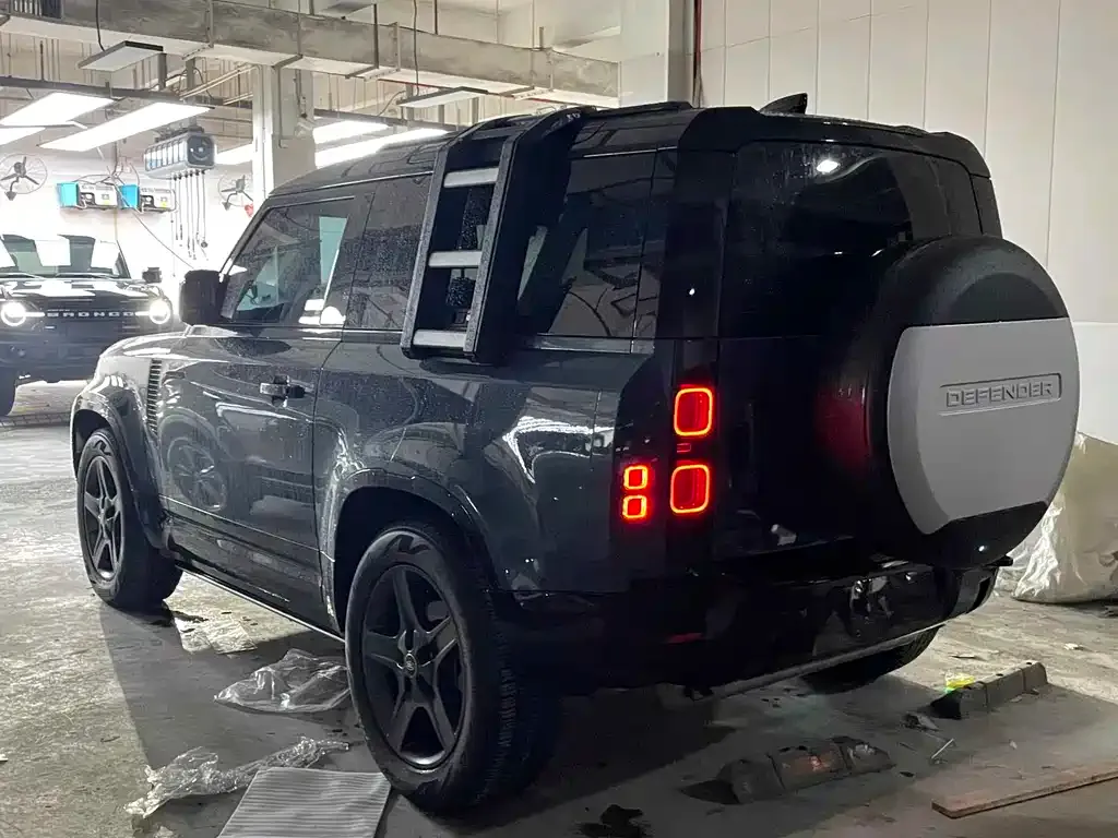 Land Rover Defender — фото 4