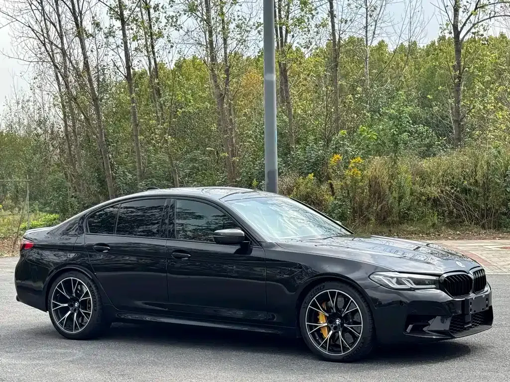BMW M5 — фото 3