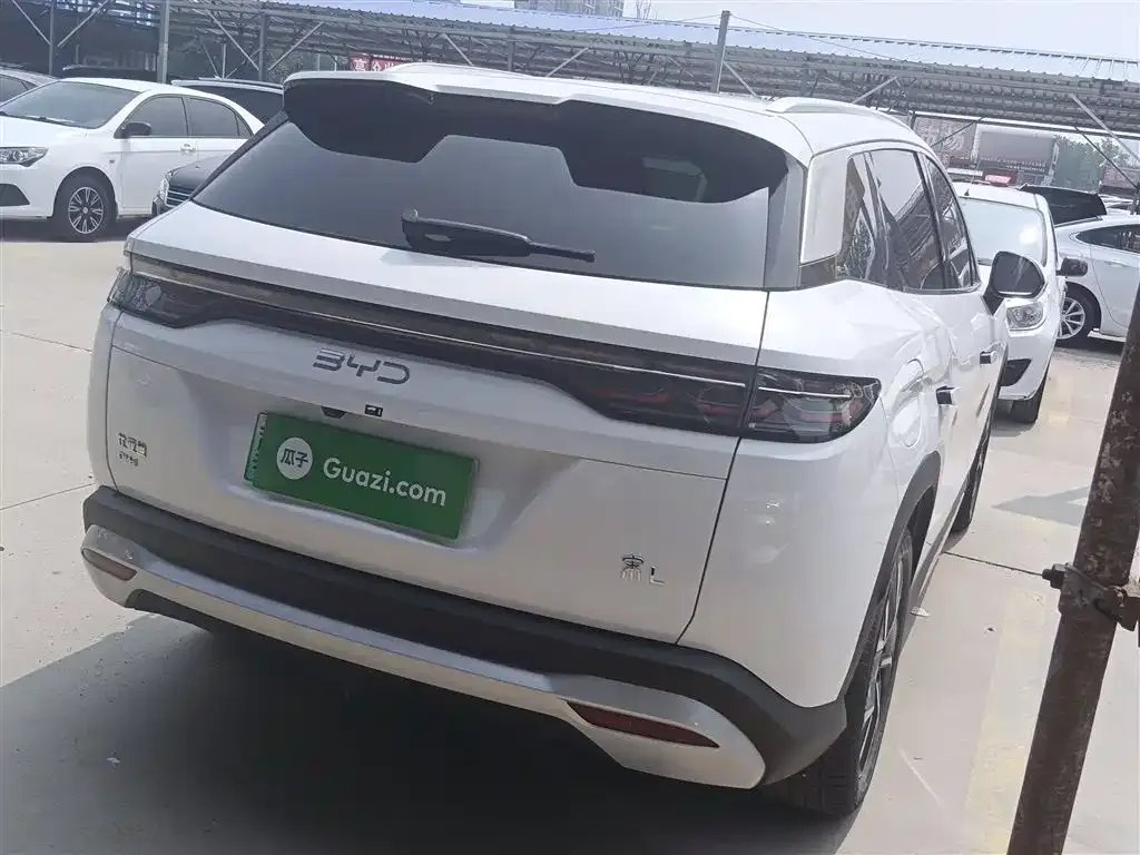 BYD L DM-i — фото 7
