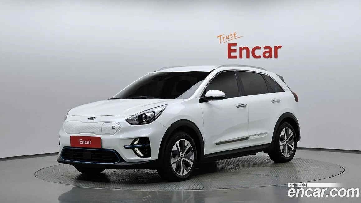 Kia Niro — фото 1