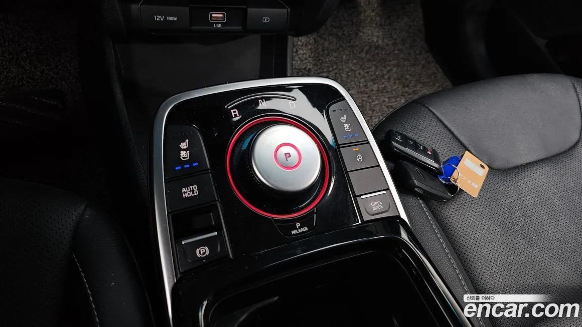 Kia Niro — фото 9
