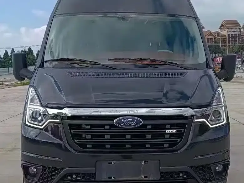 Ford Transit Custom — фото 1