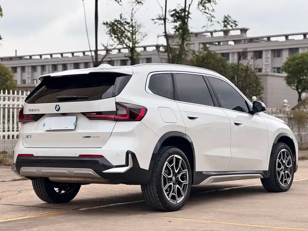 BMW X1 — фото 4