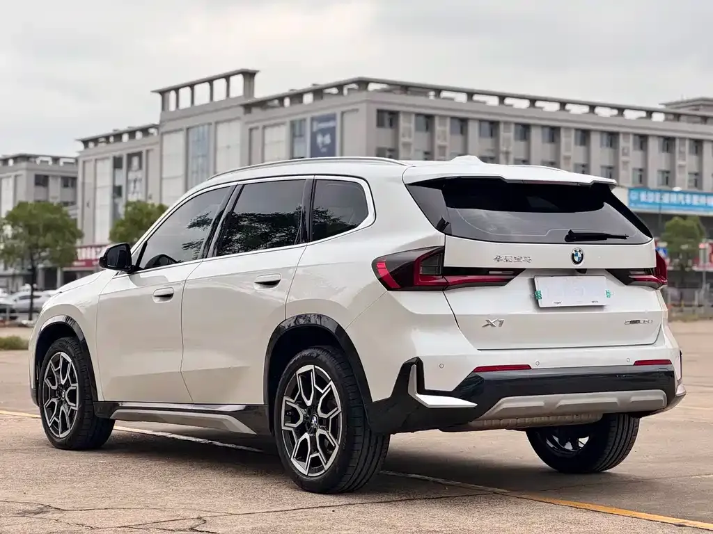 BMW X1 — фото 6