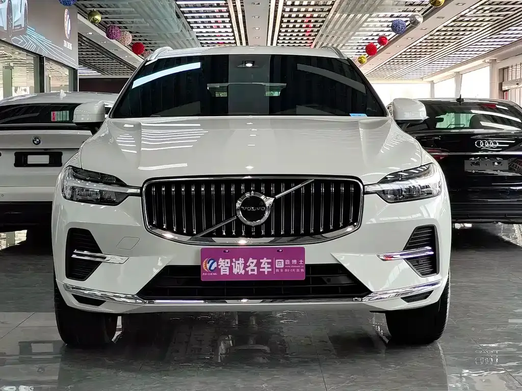 Volvo XC60 — фото 2